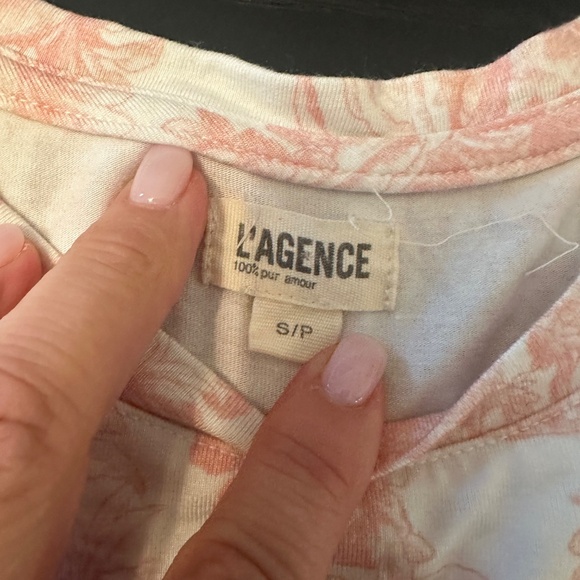 L'AGENCE Ressi Short Sleeve Printed Tee - Size S/P - Picture 9 of 10